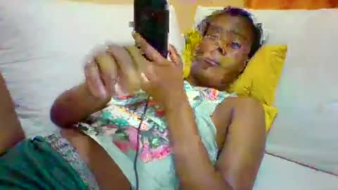 DOVY ACHIENG online show from 03-09-25, 04:44