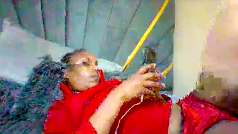 DOVY ACHIENG online show from 10-28-25, 07:05