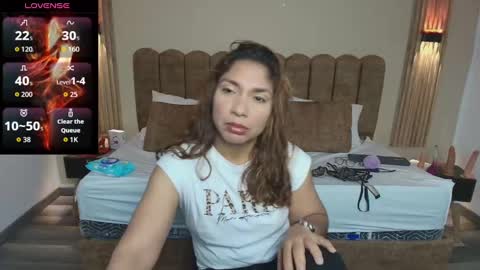 Snapshot of sexyrachel_ chatting on 10-14-25, 12:06 R A C H E L online show from 10-14-25, 12:06