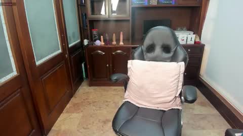 Snapshot of sexyrachel_ chatting on 10-27-25, 12:20 R A C H E L online show from 10-27-25, 12:20