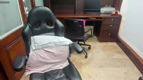 Snapshot of sexyrachel_ chatting on 10-29-25, 12:40 R A C H E L online show from 10-29-25, 12:40