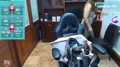 Snapshot of sexyrachel_ chatting on 12-16-25, 12:10 R A C H E L online show from 12-16-25, 12:10