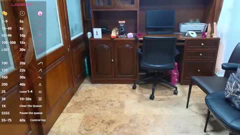 Snapshot of sexyrachel_ chatting on 12-17-25, 12:11 R A C H E L online show from 12-17-25, 12:11