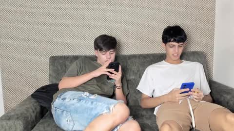 Snapshot of sexys_boys18 chatting on 01-29-25, 06:50 MATIAS-18 THIAHO -18 MAX-19 NICOKALY-19 CAIN-19 MOD ESTEBAN online show from 01-29-25, 06:50