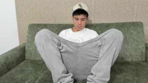 Snapshot of sexys_boys18 chatting on 09-29-25, 07:08 MATIAS-18 THIAHO -18 MAX-19 NICOKALY-19 CAIN-19 MOD ESTEBAN online show from 09-29-25, 07:08