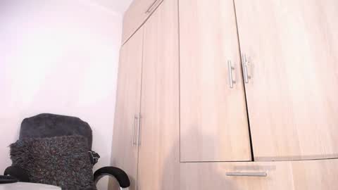    online show from 01-06-25, 04:36