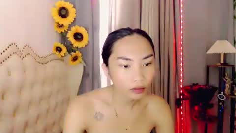 Snapshot of sexyshinixx chatting on 11-10-25, 04:22 sexyshinixx online show from 11-10-25, 04:22