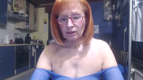 Snapshot of sexysilvie3112 chatting on 12-30-24, 03:13 Silvie online show from 12-30-24, 03:13