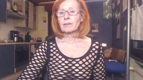 Snapshot of sexysilvie3112 chatting on 01-12-25, 02:41 Silvie online show from 01-12-25, 02:41