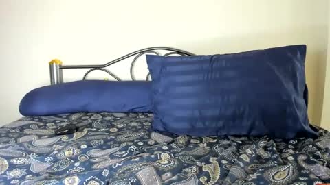 Snapshot of sexystbboy chatting on 01-08-25, 06:31 Artem online show from 01-08-25, 06:31