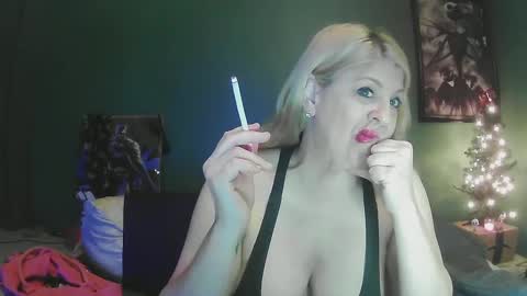 Snapshot of sexystripper69 chatting on 12-10-24, 04:13 sexystripper69 online show from 12-10-24, 04:13