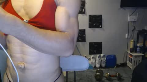 Snapshot of sexystrongcum chatting on 10-18-25, 09:43 sexystrongcum online show from 10-18-25, 09:43