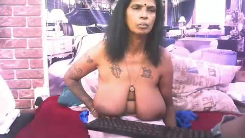 sexyva4u2luv online show from 12-01-25, 08:52