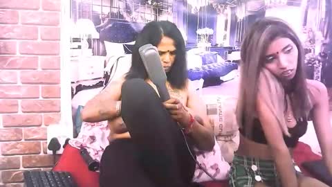 sexyva4u2luv online show from 12-15-25, 09:02