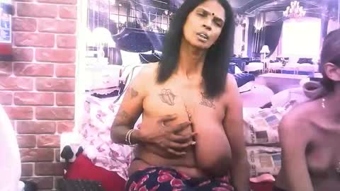 sexyva4u2luv online show from 12-19-25, 10:00