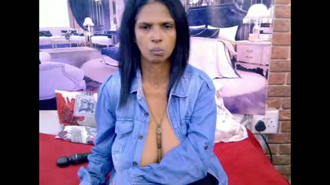 Snapshot of sexyva4u2luv chatting on 06-25-26, 05:56 sexyva4u2luv online show from 06-25-26, 05:56