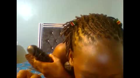 VIVIAN online show from 01-30-25, 08:32