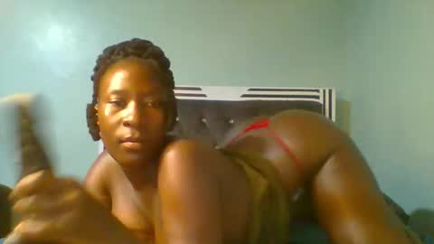 VIVIAN online show from 03-11-25, 03:23