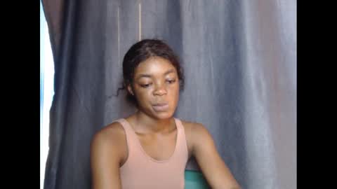 Snapshot of sexyxbunnyxx chatting on 12-04-24, 01:42 Blue online show from 12-04-24, 01:42