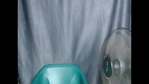 Snapshot of sexyxbunnyxx chatting on 12-09-24, 04:26 Blue online show from 12-09-24, 04:26