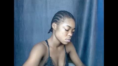 Snapshot of sexyxbunnyxx chatting on 02-20-25, 07:12 Blue online show from 02-20-25, 07:12