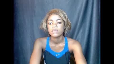 Snapshot of sexyxbunnyxx chatting on 03-07-25, 07:08 Blue online show from 03-07-25, 07:08