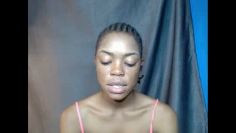 Snapshot of sexyxbunnyxx chatting on 03-11-25, 09:04 Blue online show from 03-11-25, 09:04