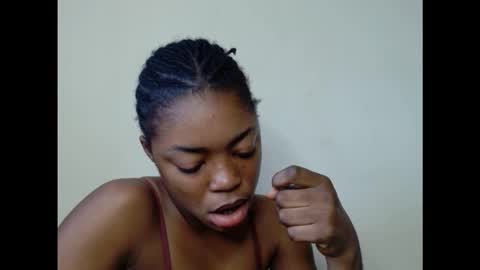 Snapshot of sexyxbunnyxx chatting on 09-29-25, 10:09 Blue online show from 09-29-25, 10:09