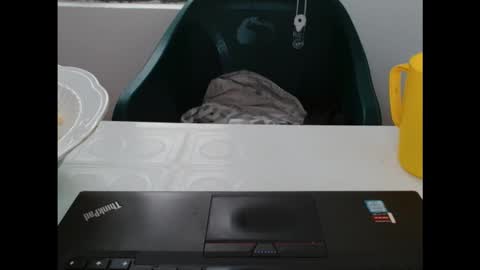 Snapshot of sexyxbunnyxx chatting on 10-30-25, 08:05 Blue online show from 10-30-25, 08:05