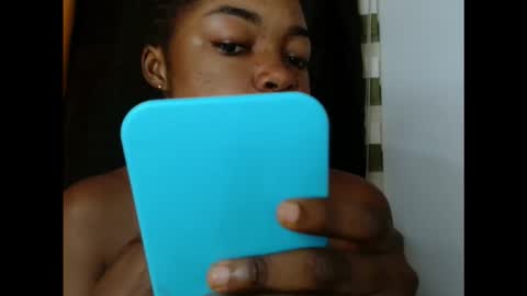 Snapshot of sexyxbunnyxx chatting on 11-06-25, 09:21 Blue online show from 11-06-25, 09:21