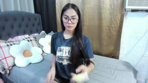 Snapshot of sexyxenaaa chatting on 10-04-25, 01:53 Xenaaa online show from 10-04-25, 01:53