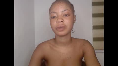 sexyxpeach online show from 10-27-25, 02:59