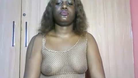 Snapshot of sexyxxebony chatting on 07-04-26, 12:06 SexyxxEbony online show from 07-04-26, 12:06