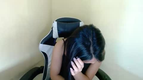 Snapshot of sexyymiya chatting on 10-25-25, 07:38 sexyymiya online show from 10-25-25, 07:38