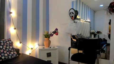 Mary online show from 10-14-25, 11:44