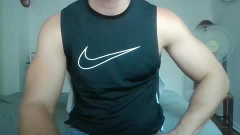 Snapshot of sexyyphilip chatting on 01-03-25, 08:32 sexyyphilip online show from 01-03-25, 08:32