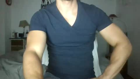 Snapshot of sexyyphilip chatting on 01-11-25, 03:23 sexyyphilip online show from 01-11-25, 03:23