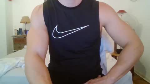 Snapshot of sexyyphilip chatting on 02-15-25, 07:50 sexyyphilip online show from 02-15-25, 07:50