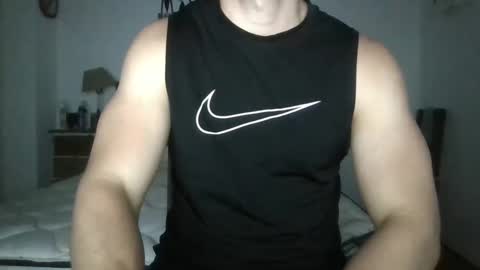 Snapshot of sexyyphilip chatting on 10-03-25, 01:35 sexyyphilip online show from 10-03-25, 01:35