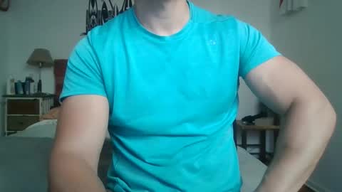 Snapshot of sexyyphilip chatting on 10-14-25, 09:04 sexyyphilip online show from 10-14-25, 09:04
