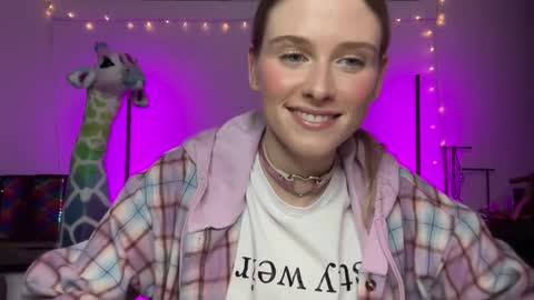 Snapshot of shadebabe chatting on 12-29-24, 11:07 shadebabe online show from 12-29-24, 11:07