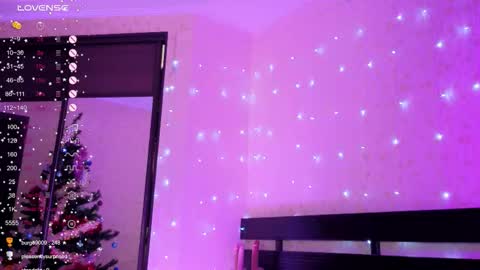 Snapshot of shadowlaceeee chatting on 12-16-25, 02:22 Lisa3 online show from 12-16-25, 02:22