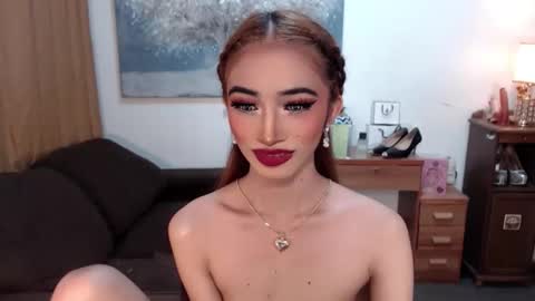 Snapshot of shaina_cummer chatting on 01-07-26, 12:51 shaina online show from 01-07-26, 12:51