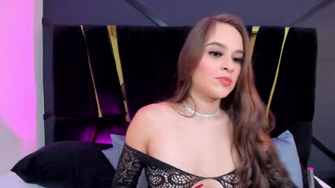 Snapshot of shaina_vasquez chatting on 02-09-25, 01:22 Shaina Vasquez online show from 02-09-25, 01:22