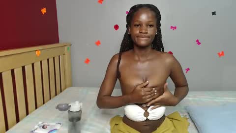 Snapshot of shakkiecam chatting on 01-13-25, 03:23 Shaky online show from 01-13-25, 03:23