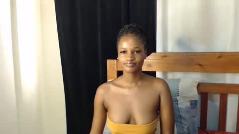 Snapshot of shakkiecam chatting on 09-23-25, 09:23 Shaky online show from 09-23-25, 09:23