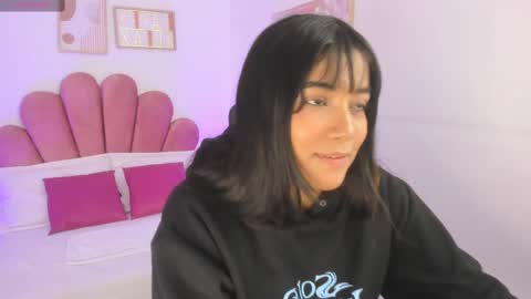 Snapshot of shaleena_ chatting on 09-09-25, 08:08 Shalena online show from 09-09-25, 08:08