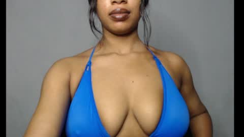 Snapshot of shallie_x chatting on 06-13-26, 07:06 ESTHER online show from 06-13-26, 07:06