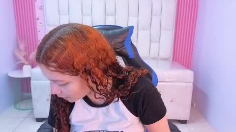 Snapshot of shalon_diaz_sub chatting on 06-08-26, 01:00 Shalon online show from 06-08-26, 01:00