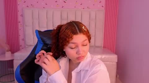 Snapshot of shalon_diaz_sub chatting on 06-11-26, 01:31 Shalon online show from 06-11-26, 01:31